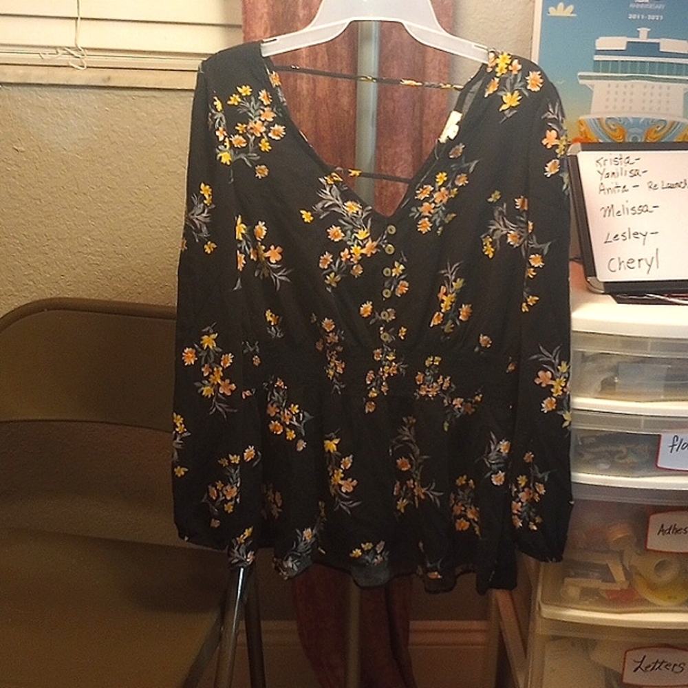 Lola Grace Women's Top